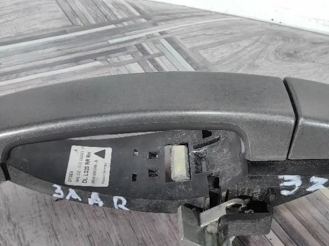 Ручка двери задняя правая Range Rover Sport L320