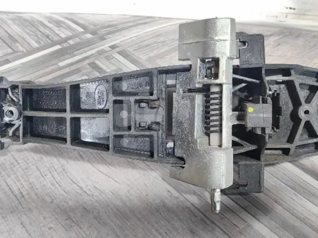 Ручка двери задняя правая Range Rover Sport L320