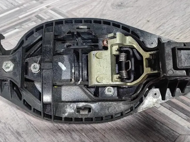 Ручка двери задняя правая Range Rover L322