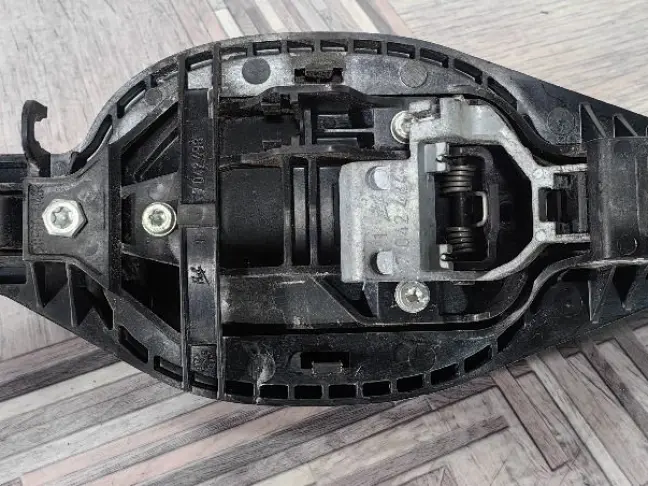 Ручка двери задняя левая Range Rover L322