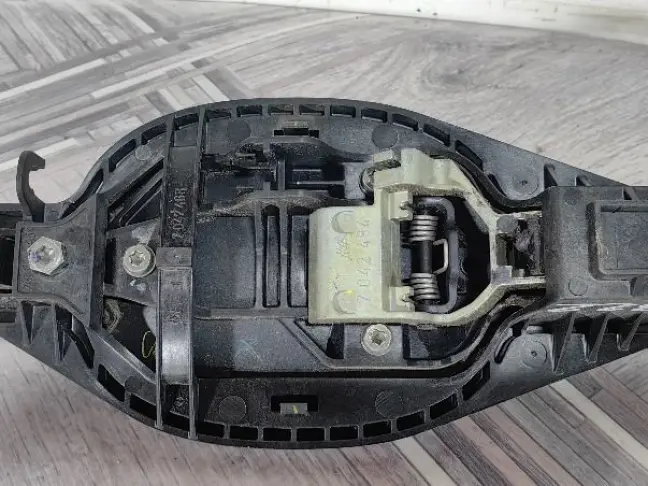 Ручка двери задняя левая Range Rover L322