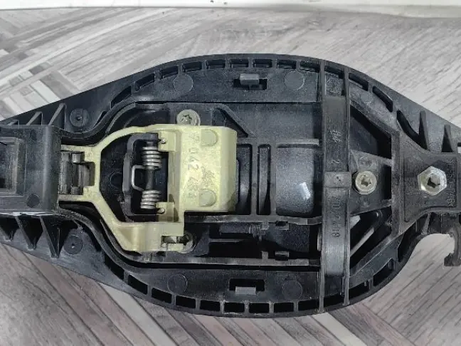 Ручка двери задняя левая Range Rover L322