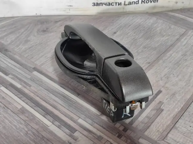 Ручка двери передняя правая Range Rover L322
