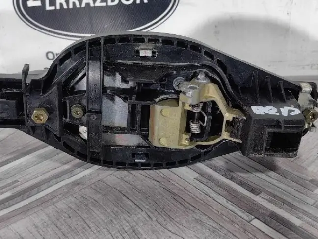 Ручка двери передняя левая Range Rover L322