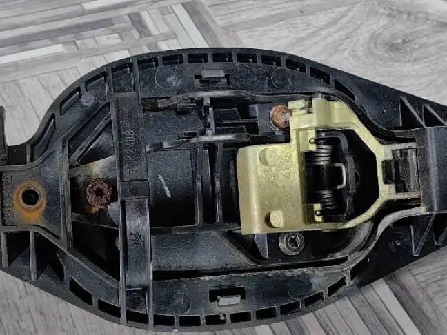 Ручка двери задняя правая Range Rover L322