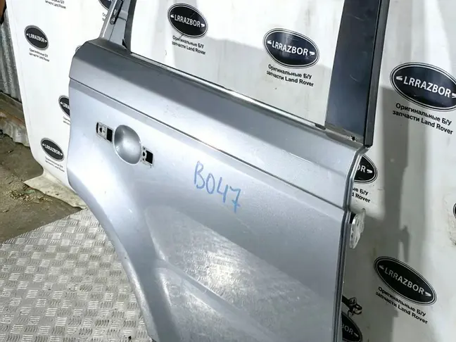 Дверь задняя правая Range Rover Sport L320 05-12