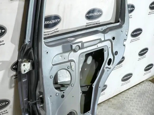 Дверь задняя правая Range Rover Sport L320 05-12