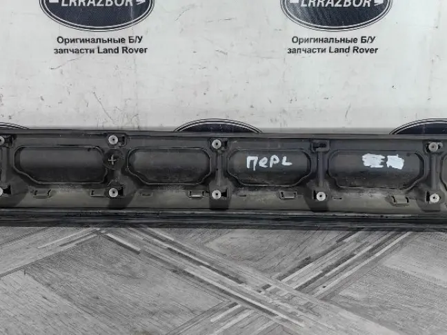 Молдинг передний левый  Range Rover Sport L320