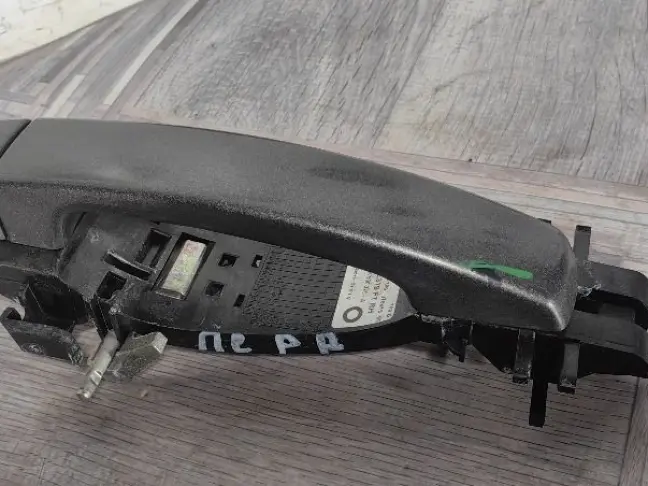 Ручка двери передняя правая Range Rover Sport L320