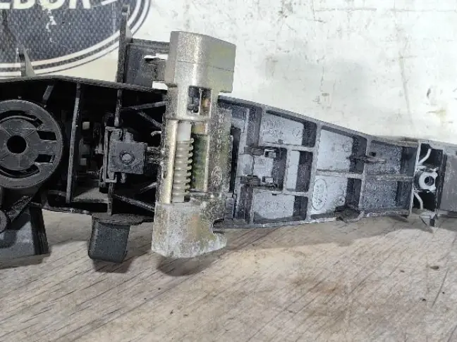 Ручка двери передняя левая Range Rover Sport L320