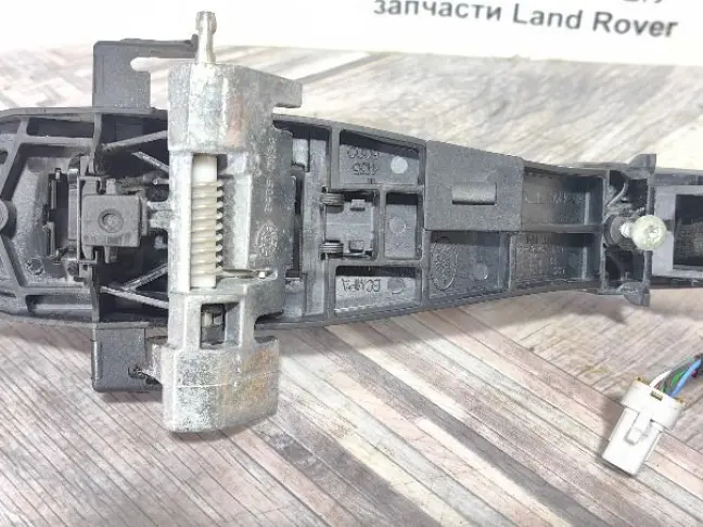 Ручка двери передняя правая Range Rover Sport L320