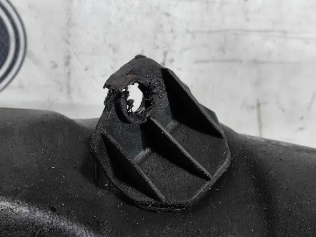 Патрубок турбины Land Rover Freelander 2 2.2