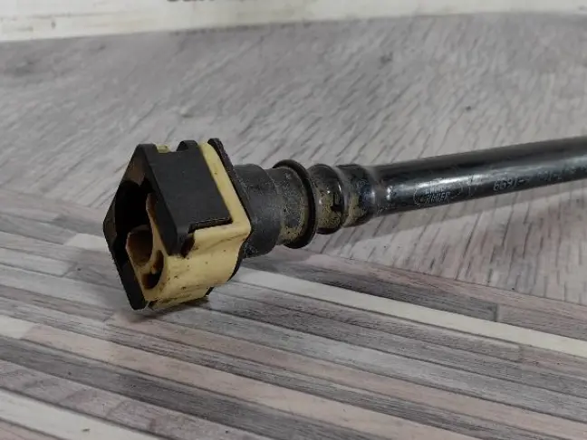 Трубка топливная подача Land Rover Freelander 2.2