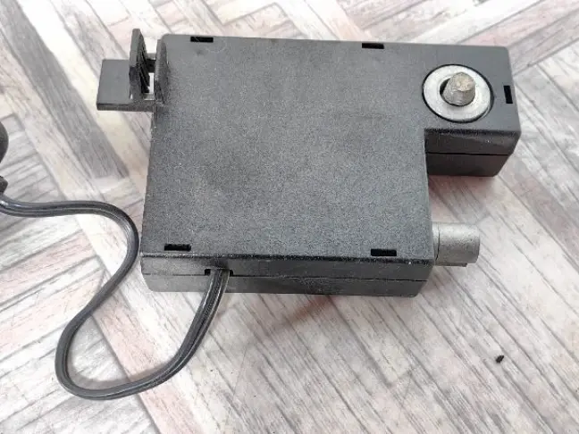 Антенна Land Rover Freelander 2 2.2