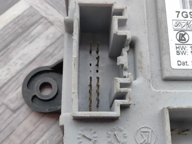 Блок передней двери Land Rover Freelander 2