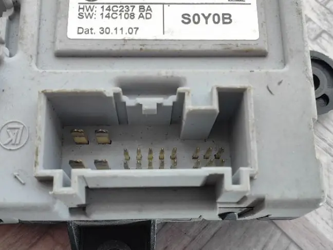 Блок передней двери Land Rover Freelander 2