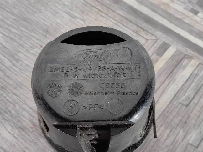 Пепельница Land Rover Freelander 2 2.2