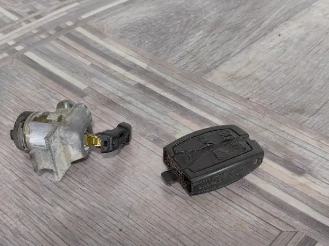 Ключ зажигания Land Rover Freelander 2 2.2