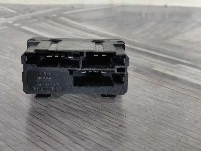 Модуль обогрева сидения Land Rover Freelander 2