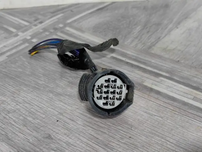 Фишка фары 9 пинов Land Rover Freelander 2