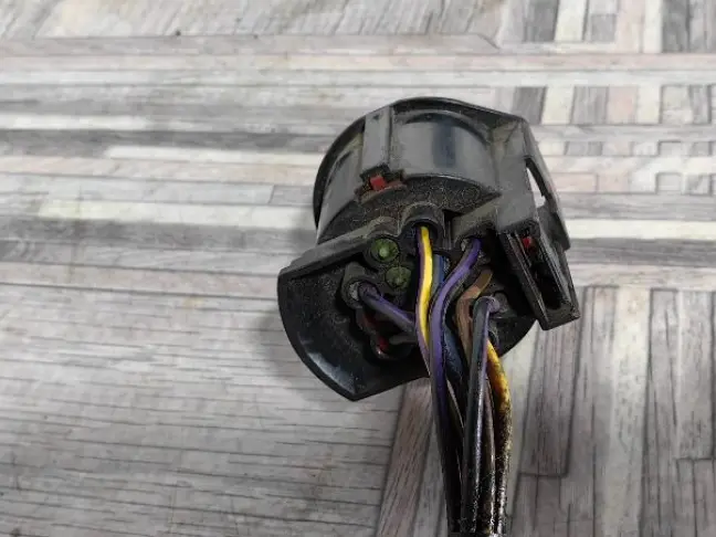 Фишка фары 9 пинов Land Rover Freelander 2