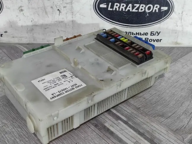 Блок предохранителей Land Rover Freelander 2 2.2