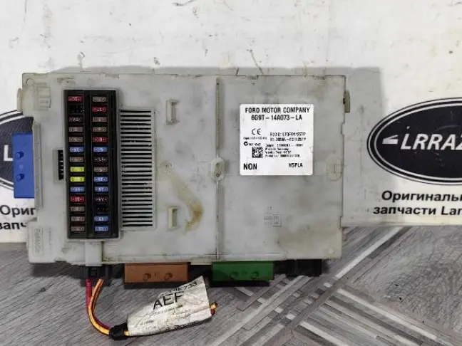 Блок предохранителей Land Rover Freelander 2 2.2