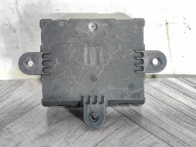 Блок задний двери Land Rover Freelander 2