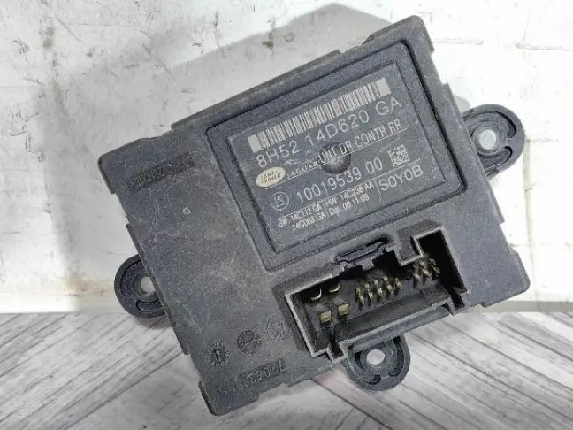 Блок задний двери Land Rover Freelander 2