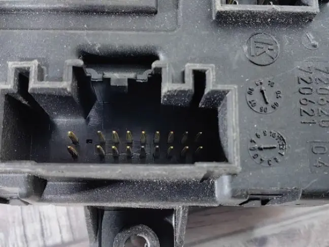 Блок передней двери Land Rover Freelander 2