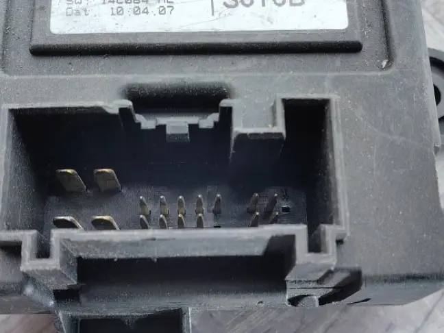 Блок передней двери Land Rover Freelander 2