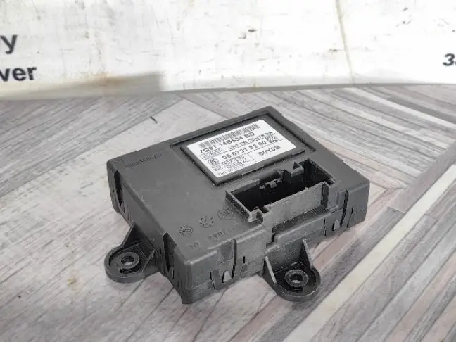 Блок задний двери Land Rover Freelander 2