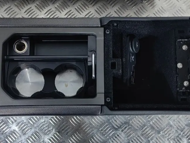 Консоль центральная Land Rover Evoque L538