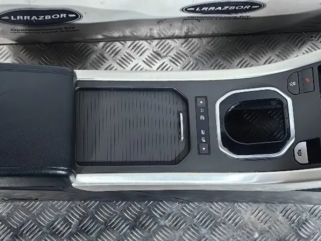 Консоль центральная Land Rover Evoque L538