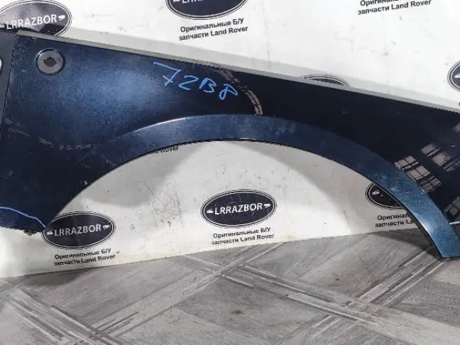 Крыло переднее правое Range Rover 3 L322 02-05