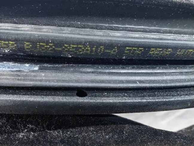 Уплотнитель двери задний Land Rover Evoque L538