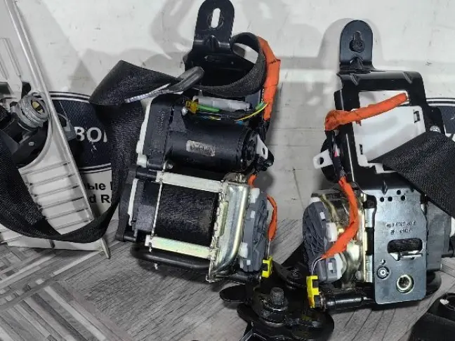 Ремень безопасности Range Rover Sport L494