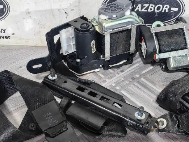 Ремень безопасности Range Rover Sport 2 L494