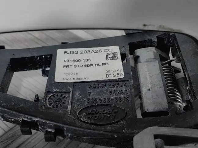 Ручка двери передняя правая Land Rover Evoque L538