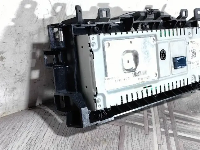 Бортовой монитор Range Rover Sport L494