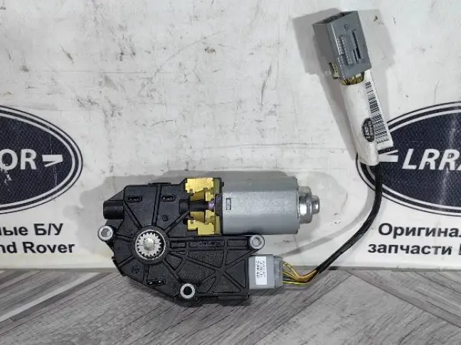 Моторчик люка Range Rover Evoque L538