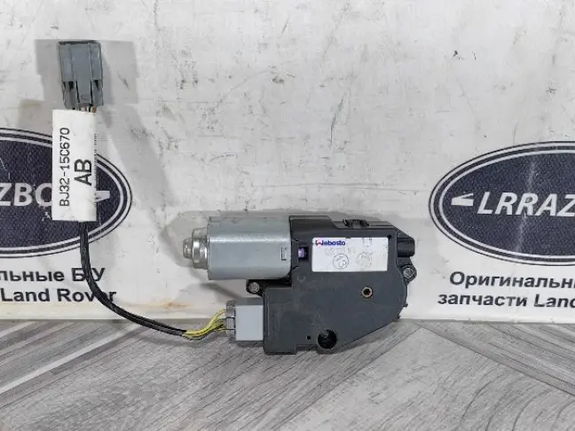 Моторчик люка Range Rover Evoque L538