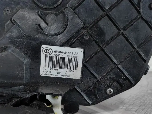 Замок правый передний Range Rover Evoque L538