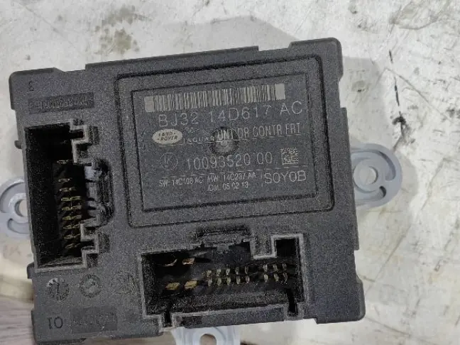 ЭБУ передней правой двери Range Rover Evoque L538