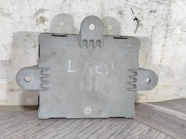 ЭБУ передней правой двери Range Rover Evoque L538