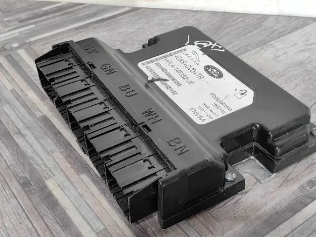 Блок управления подвеской  Range Rover Sport L494