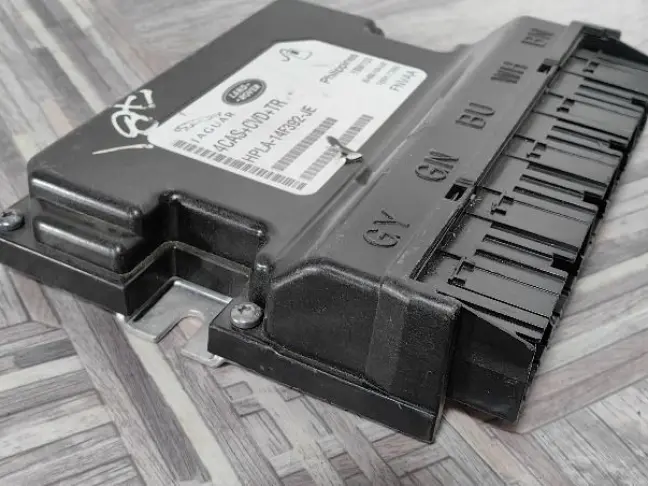 Блок управления подвеской  Range Rover Sport L494