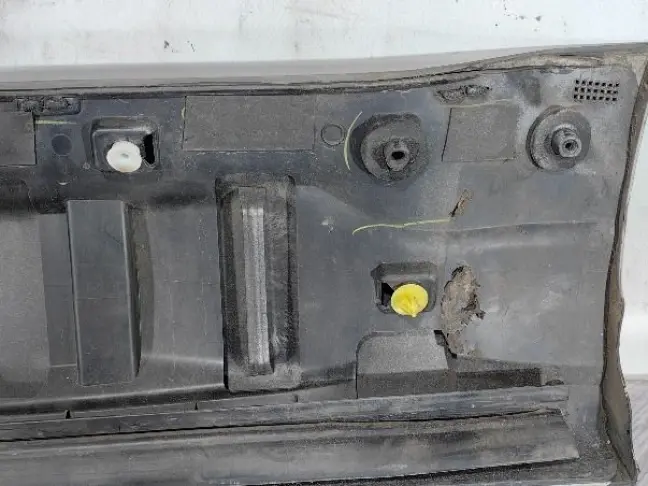 Молдинг задний правый Range Rover Sport2 L494