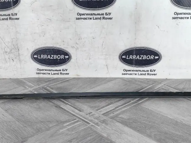 Молдинг стекла передний правый Land Rover Evoque 2