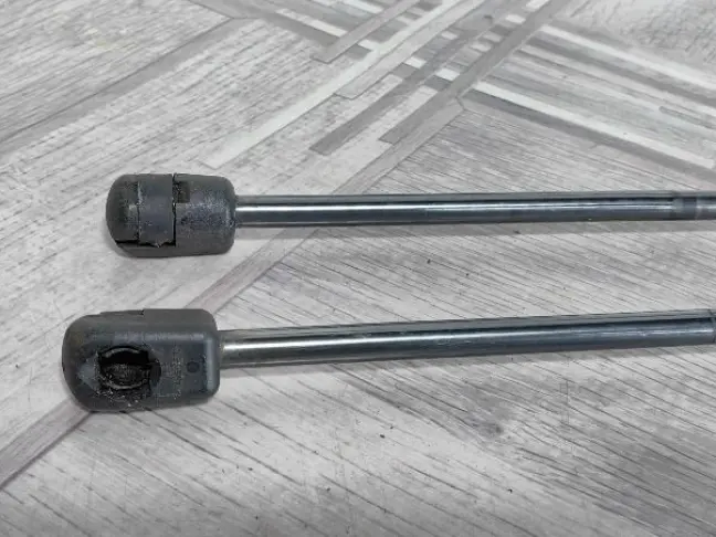 Амортизаторы крышки Land Rover Evoque L538